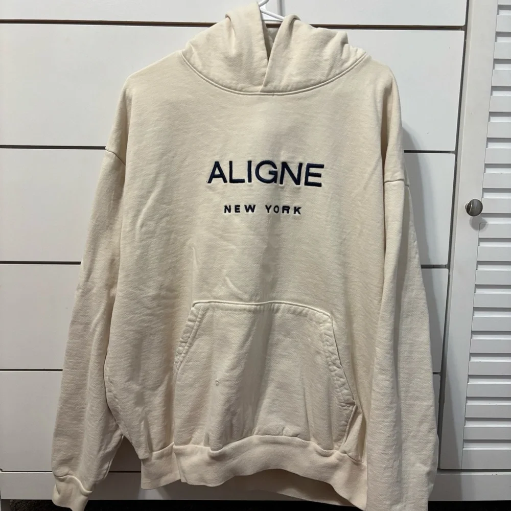ALIGNE New York Cream Logo Hoodie - Picture 2 of 6